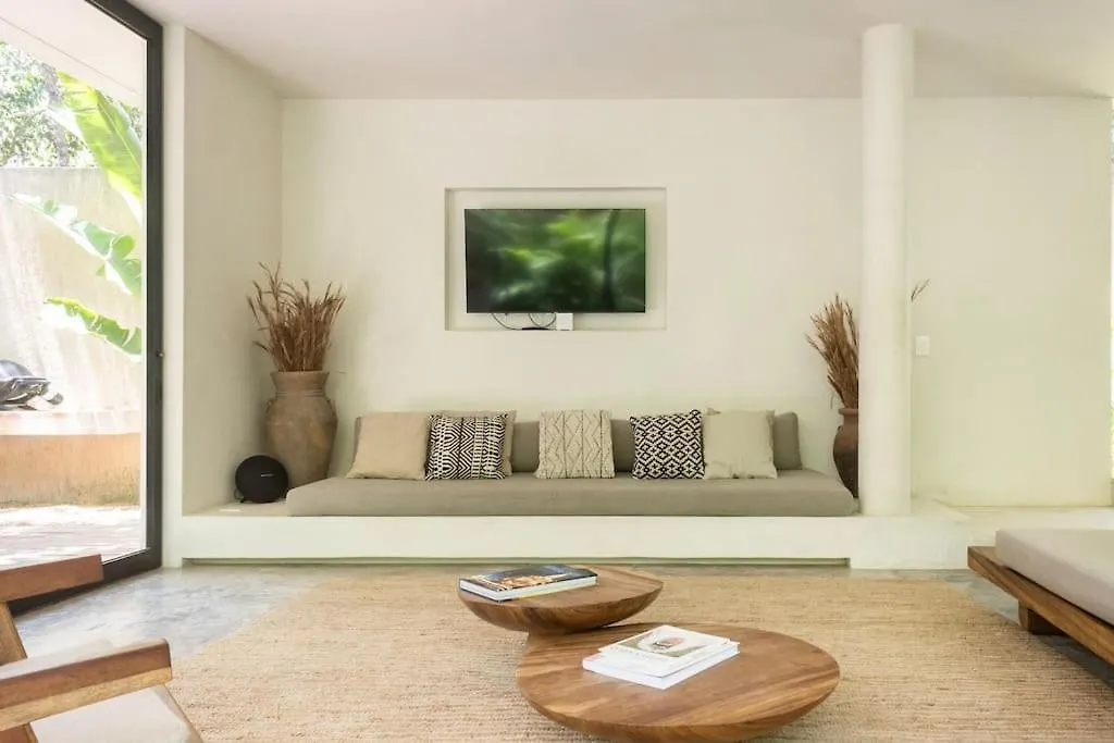 Casa Areca: Award-Winning Architectural Villa with Concierge Tulum
