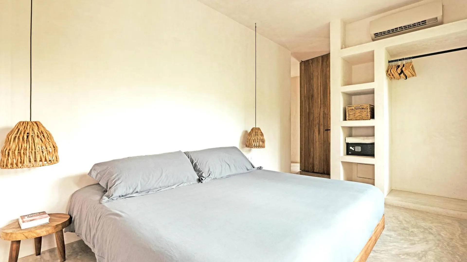 Casa Areca: Award-Winning Architectural Villa with Concierge Tulum